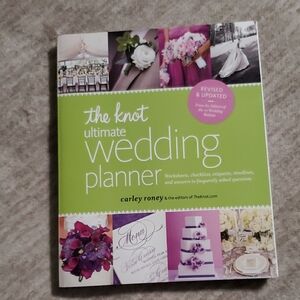 The Knot Ultimate Wedding Planner Book